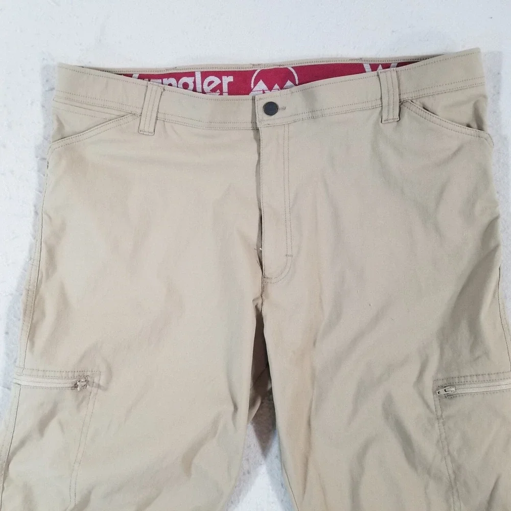 Wrangler outdoor cargo pants men's 44 x 28 brown comfort waist flex stretch